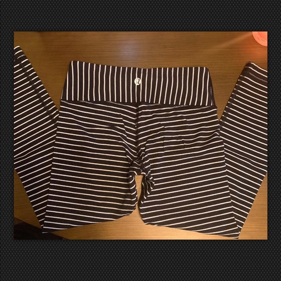 Lululemon RARE parallel stripe Wunder Under crop - Picture 4 of 6